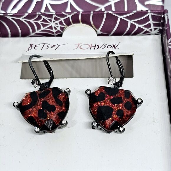 Betsey Johnson Glampire Red Glitter Lucite Leopard Heart Animal Print Earrings - Picture 3 of 5